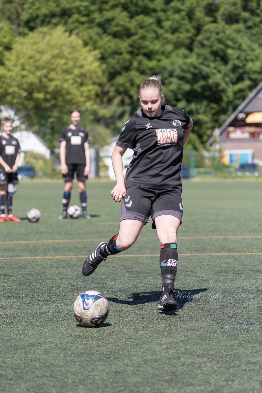 Bild 105 - wBJ SV Henstedt Ulzburg - TuS Rotenhof : Ergebnis: 12:0